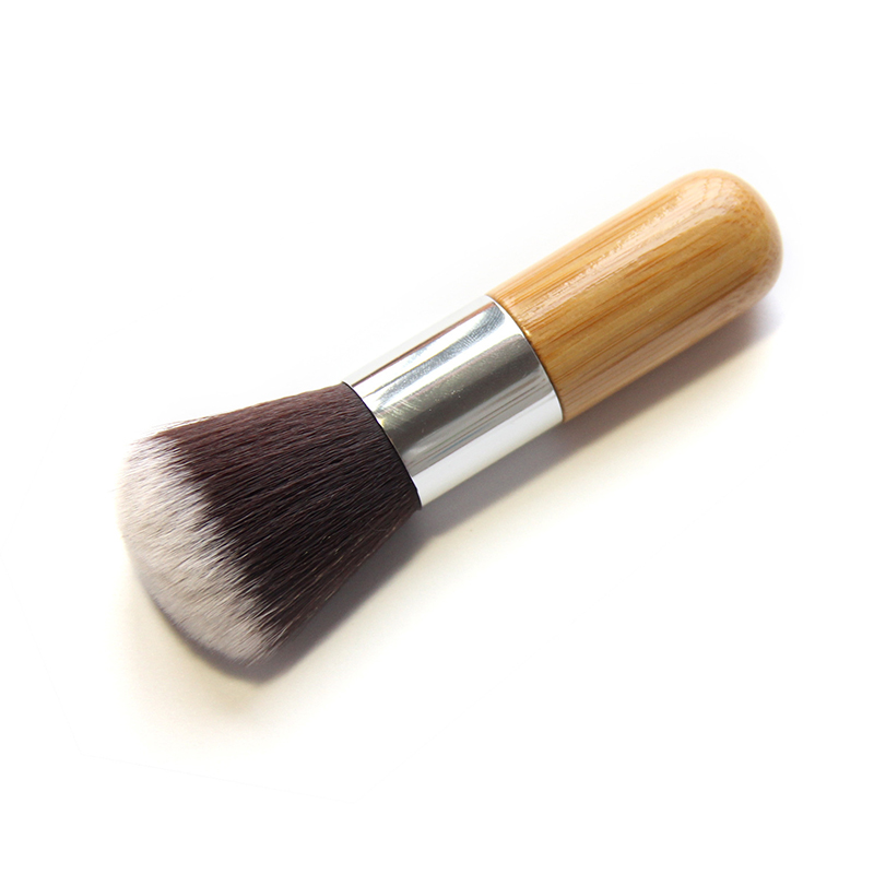 فرش Vly لتطبيق كريم الأساس وال - مراجعة Beauty Makeup Store وسعره